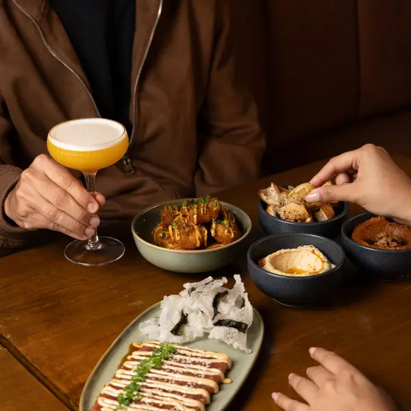 Una mesa en DEGA
